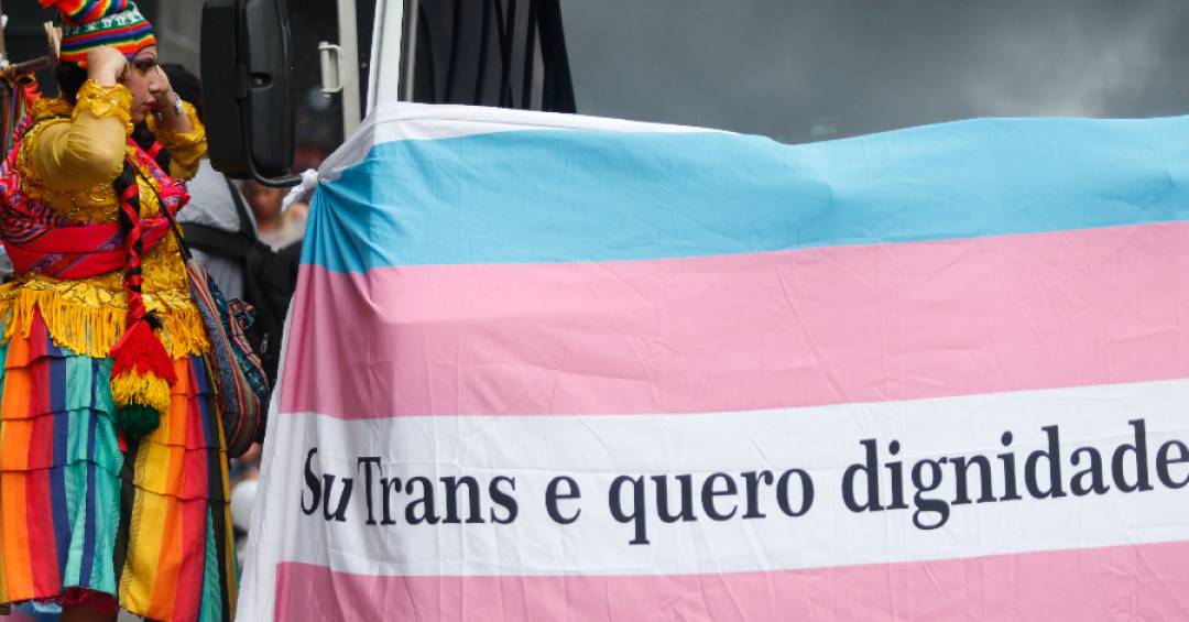 saiba-o-que-e-o-bloqueio-puberal,-proibido-pelo-cfm-para-jovens-trans