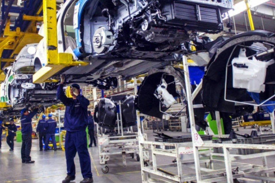 china-proibe-montadoras-de-usar-termos-como-‘direcao-inteligente’-e-‘direcao-autonoma’