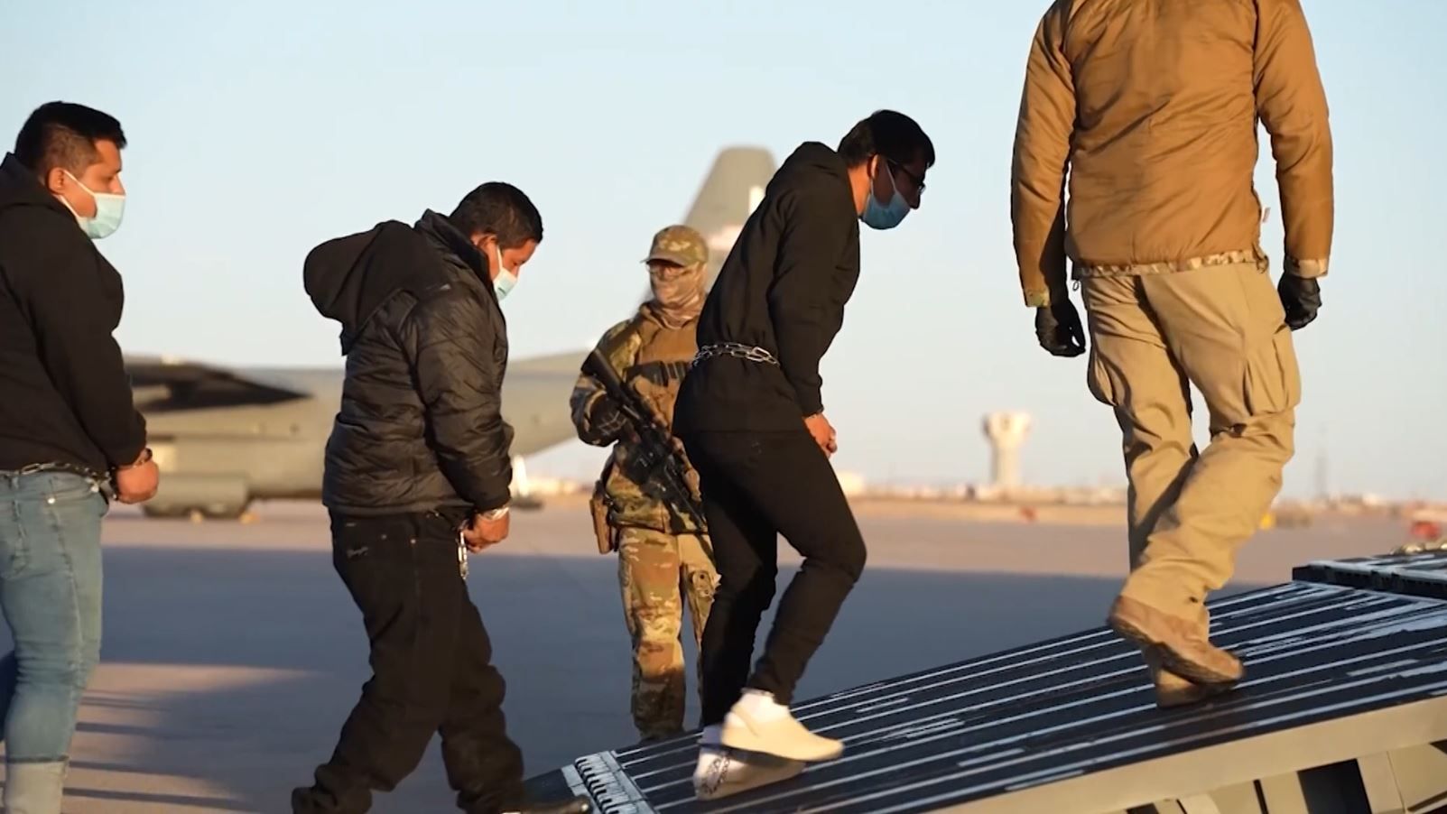 suprema-corte-dos-eua-bloqueia-trump-de-deportar-venezuelanos