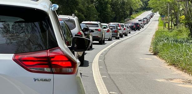 ‘a-gente-e-palhaco’:-turistas-levaram-ate-14h-de-sp-ao-litoral-norte