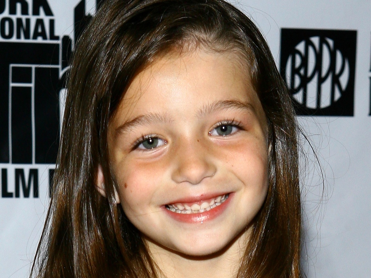 sophie-nyweide,-atriz-de-noe-e-um-sinal-invisivel,-morre-aos-24-anos
