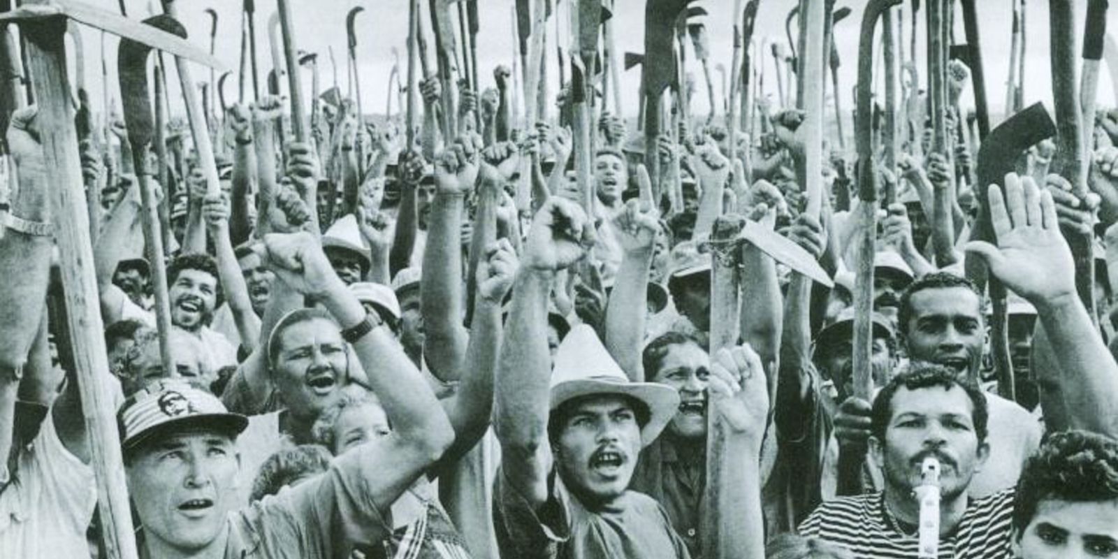 “trabalhadores”:-serie-de-sebastiao-salgado-chega-ao-rj-para-mostra