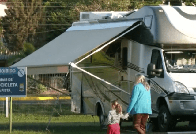 “avos-aventureiros”-caem-na-estrada-e-exploram-nova-vida-em-motorhomes