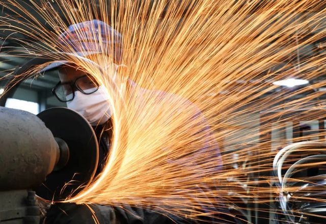 trump-assina-medida-para-dobrar-tarifas-sobre-aco-e-aluminio