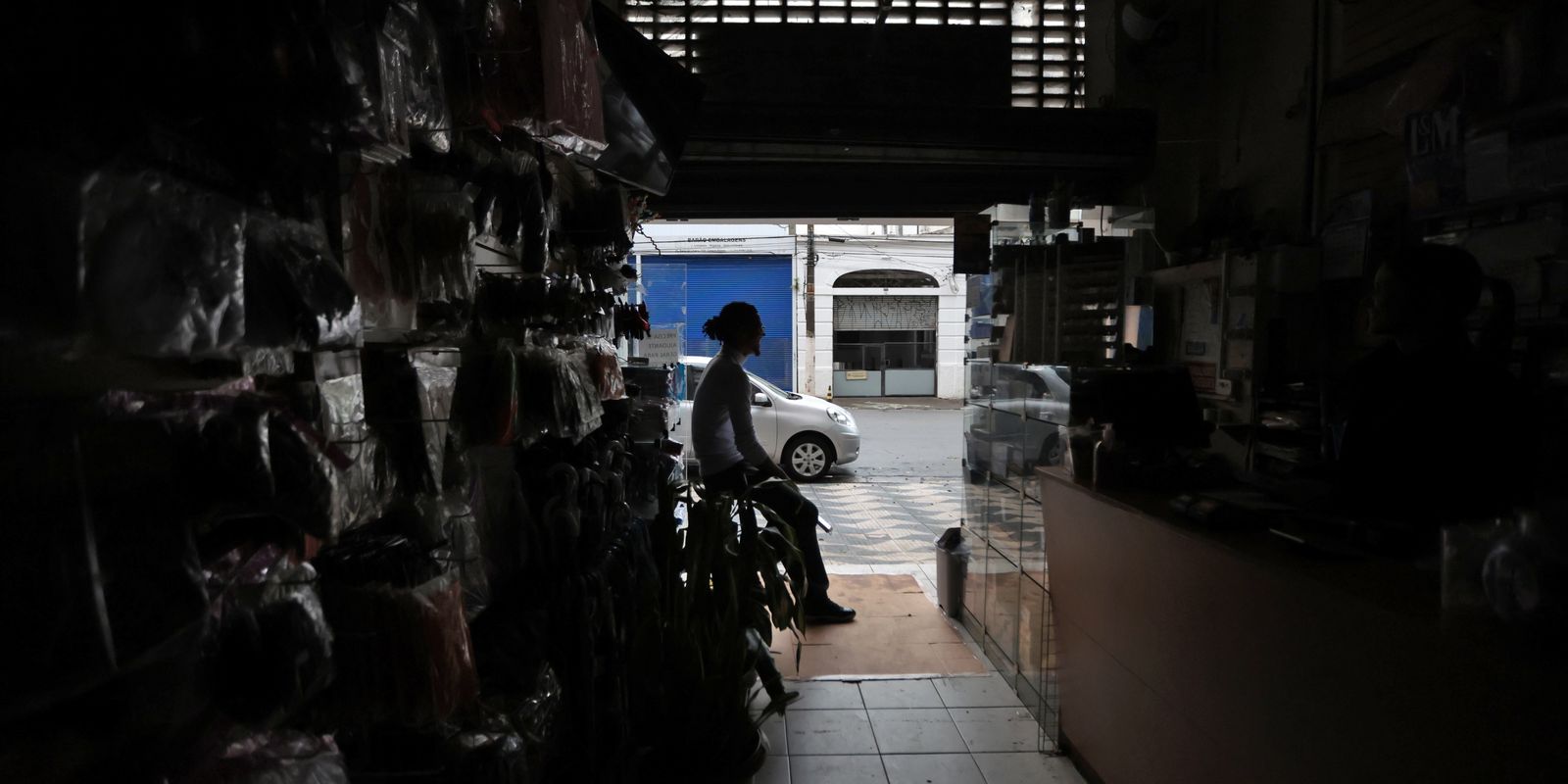 vendavais,-quedas-de-arvores-e-desabamentos-deixam-8-feridos-em-sp