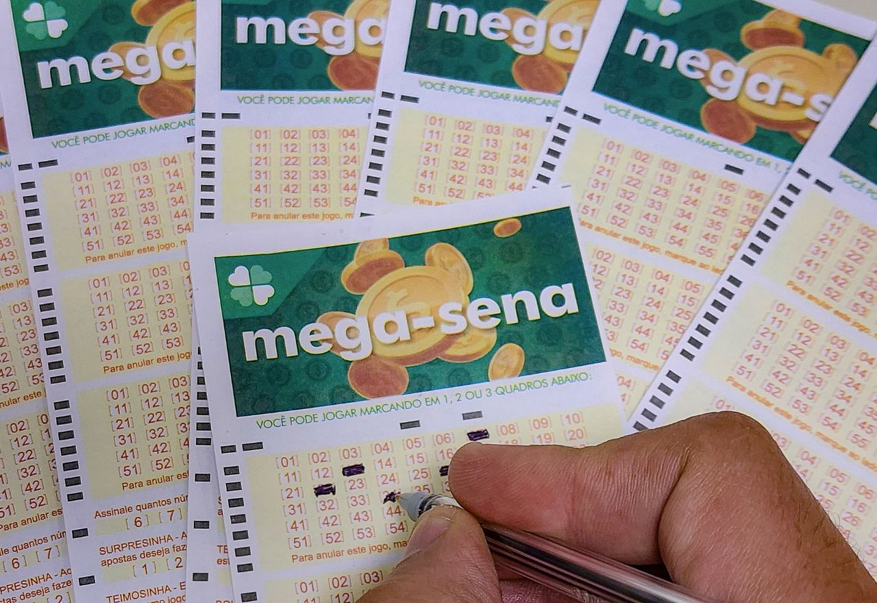mega-sena-acumula-e-chega-a-r$-20-milhoes;-veja-os-numeros-sorteados
