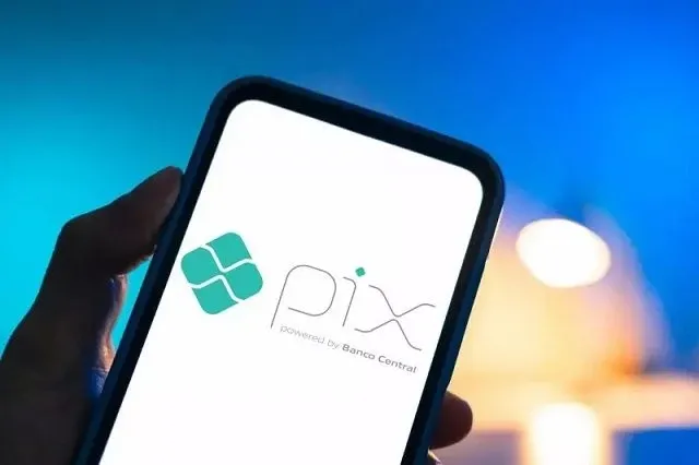 pix-bate-novo-recorde-de-transacoes-em-dia-de-13o-salario-e-black-friday