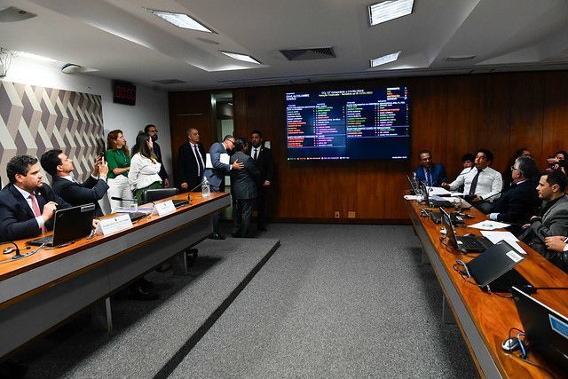 ccj-do-senado-aprova-ampliar-fiscalizacao-de-emendas-pix