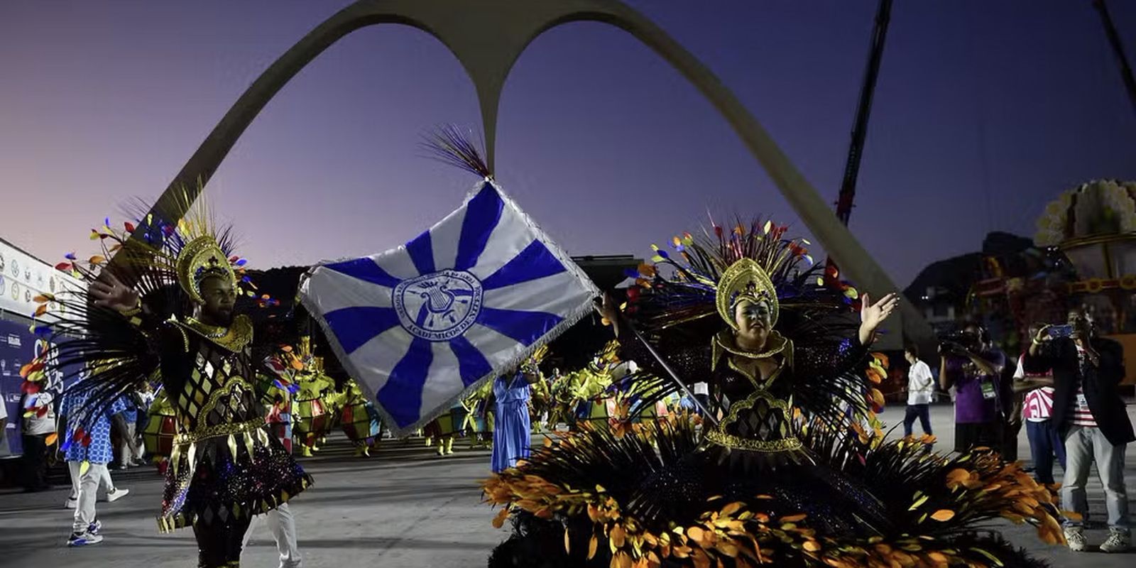 desfiles de-escolas de samba-do-rj-sao-declarados-patrimonio-do-estado