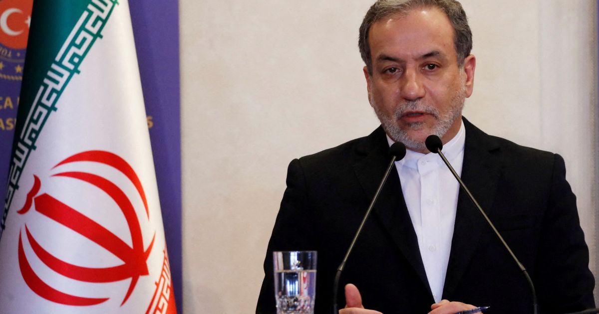 chanceler-do-ira-diz-que-eua-devem-parar-de-ameacar-o-pais-com-uso-de-forca