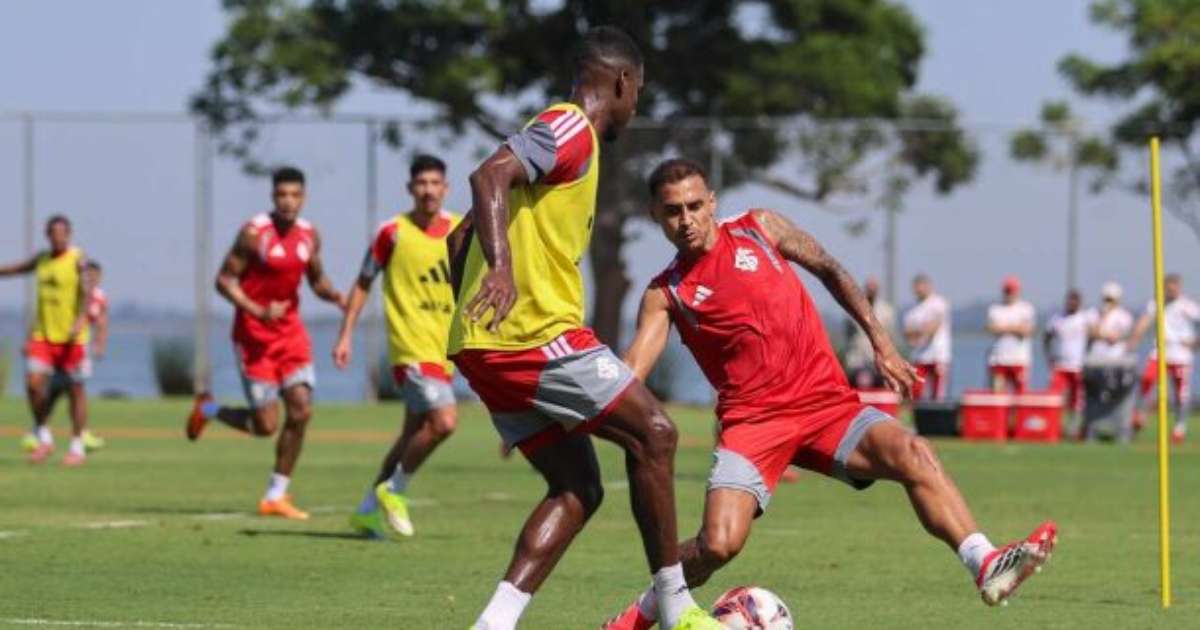 inter-volta-a-treinar-e-tem-duvida-na-lateral-esquerda-para-o-gre-nal