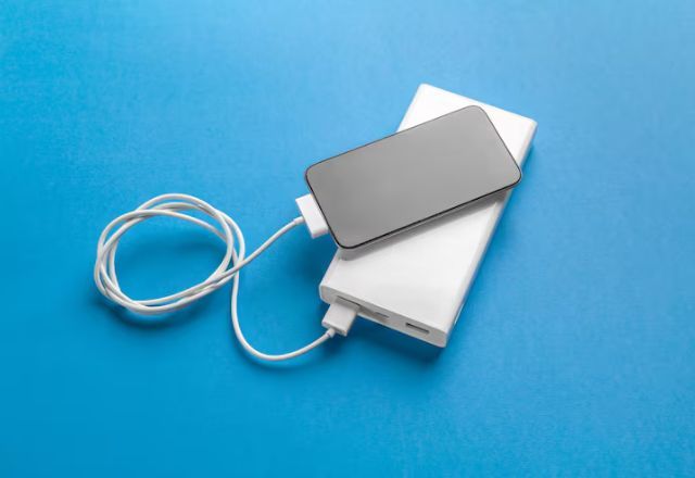 power-bank:-por-que-e-proibido-despachar-carregadores-portateis-em-voos?