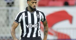 proximo-de-deixar-o-botafogo,-barboza-rebate-criticas:-“nunca-questionem-meu-compromisso”