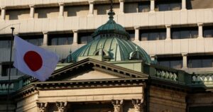 japao:-boj-segura-os-juros,-mas-eleva-perspectivas-para-a-inflacao