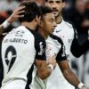 Corinthians derrota Peñarol para seguir 100% na Libertadores