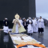 Tapetes e procissões marcam o feriado de Corpus Christi