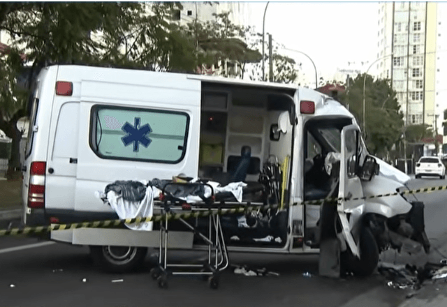 idosa-morre-apos-ambulancia-bater-em-poste-em-sao-paulo