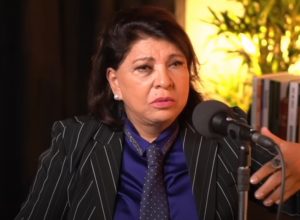roberta-miranda-revela-vicio-em-roupas-de-luxo:-“era-uma-doenca”
