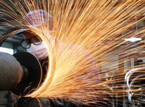 trump-assina-medida-para-dobrar-tarifas-sobre-aco-e-aluminio