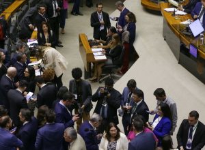 congresso-aprova-usar-emendas-para-salarios-de-profissionais-da-saude