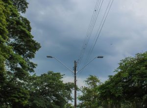 com-minima-de-8°c,-simepar-preve-frio-e-chuva-para-esta-segunda-feira