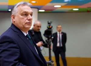 premie-da-hungria-faz-alerta-para-quem-organizar-parada-do-orgulho-lgbtqia+