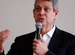 governo-defende-justica-tributaria-e-nao-alta-de-imposto,-diz-ministro