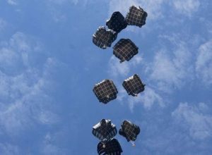 por-que-ongs-estao-criticando-o-envio-aereo-de-ajuda-para-gaza?