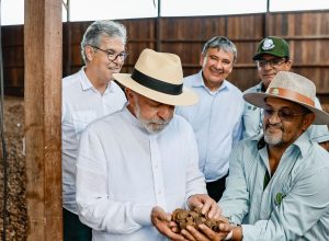 em-discurso-no-acre,-lula-critica-motim-de-parlamentares-da-oposicao