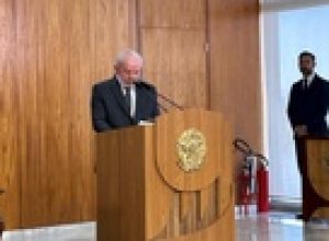 lula-fala-em-ameaca-a-sociedade-e-defende-regulacao-das-redes-a-equatoriano