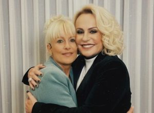 ana-maria-braga-“abraca”-sua-versao-do-passado-usando-ia-e-choca-fas