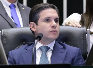 hugo-diz-que-escolha-de-eduardo-para-lideranca-e-atipica-e-defende-dialogo