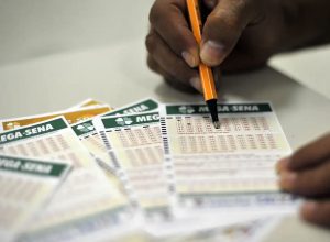 resultado-mega-sena-2916:-ninguem-acerta-dezenas-e-premio-acumula-para-r$-40-milhoes;-veja-numeros