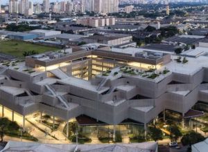 master-imobiliario-2025-premia-projetos-sob-medida-para-futuro-vetor-de-expansao-corporativa