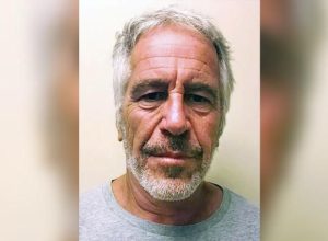 vitimas-avaliam-criar-lista-de-cumplices-de-jeffrey-epstein;-entenda-riscos