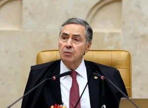 barroso-oficializa-saida-do-stf-e-abre-caminho-para-indicacao-de-lula