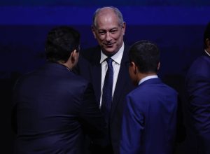 ciro-pede-desfiliacao-do-pdt-em-meio-a-alianca-do-partido-com-pt-no-ce