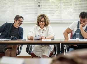 fernanda-torres-posta-bastidores-de-seu-novo-filme-apos-‘ainda-estou-aqui’