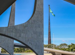 lula-se-reune-com-ministros-e-pede-empenho-para-pec-da-seguranca