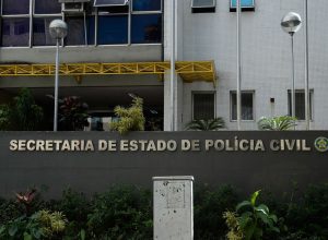 rio:-policia-impede-atentado-e-apreende-bombas-e-coqueteis-molotov