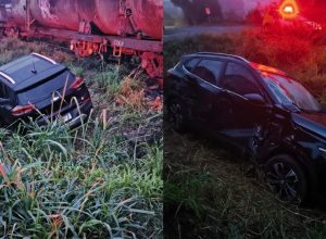 carro-da-prefeitura-de-cambira-e-atingido-por-trem-na-madrugada