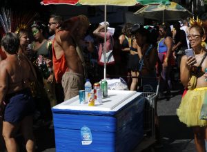 saiba-como-se-prevenir-dos-golpes-financeiros-no-carnaval