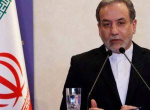 chanceler-do-ira-diz-que-eua-devem-parar-de-ameacar-o-pais-com-uso-de-forca