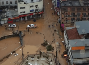 “cidade-de-uba-esta-devastada-pelas-chuvas”,-diz-prefeito