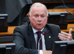 a-cnn,-relator-diz-que-apontara-caminhos-para-“equilibrar”-fim-da-6×1