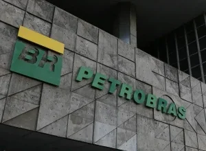 petrobras-nega-risco-de-desabastecimento-no-brasil-pela-guerra-no-ira