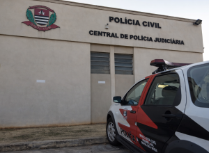 homem-e-morto-a-facadas-apos-discussao-por-venda-de-carro-em-dois-corregos