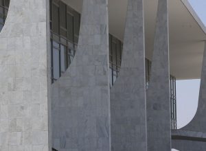 terceirizados-do-governo-tem-reducao-de-jornada-e-auxilio-para-creche