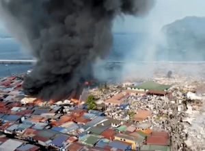 incendio-destroi-cerca-de-1.000-casas-em-vila-na-malasia