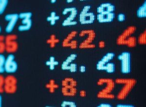 ibovespa-dispara-e-dolar-volta-a-r$-5,00